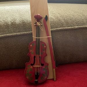 Vintage Violin w/Bow Ornament!